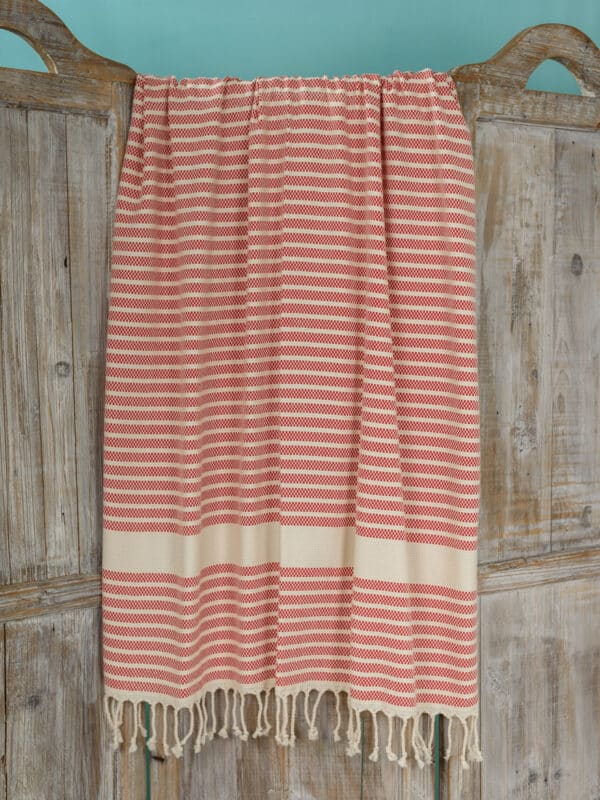 Stranddoek - Hamamdoek Cyprus ecru - rood gestreept